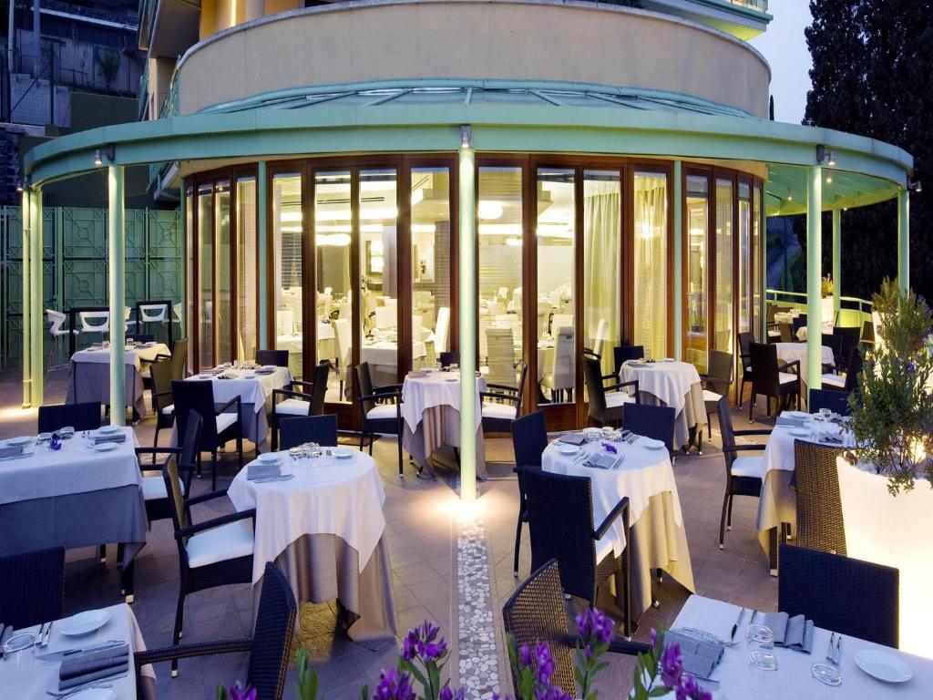 Il Castello Di Lovere Hotel Exterior photo